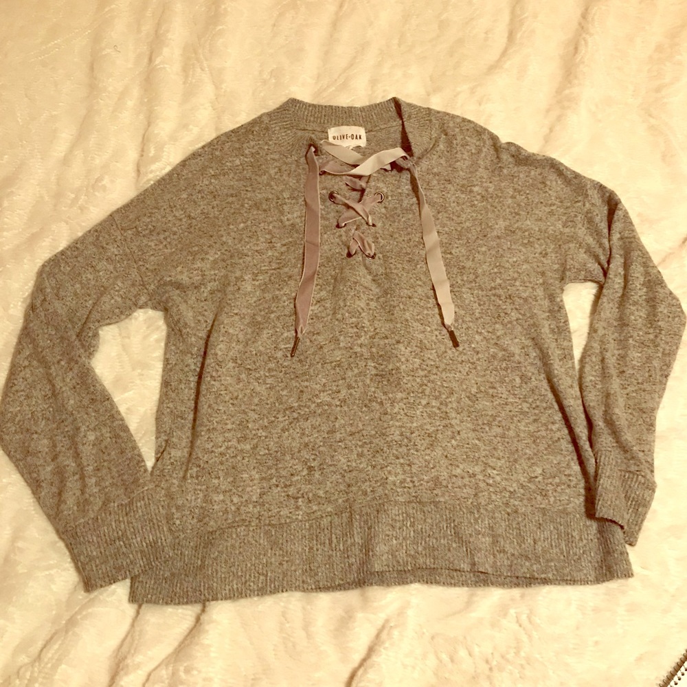 Olive + Oak Tie Front Detail Grey Long Sleeve Sweater Sz Large Back to School
